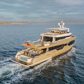 Miouch yacht exterior 4