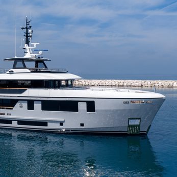 Octopus yacht exterior 2