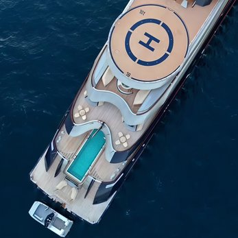 Luminance yacht exterior 5