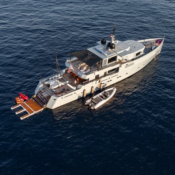 Caladan yacht exterior 4