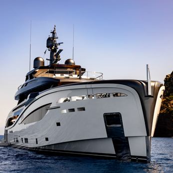 Bel1 yacht exterior 2
