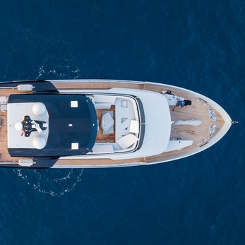 Bliss yacht interior 2