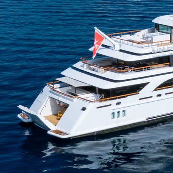 Aelia yacht exterior 5