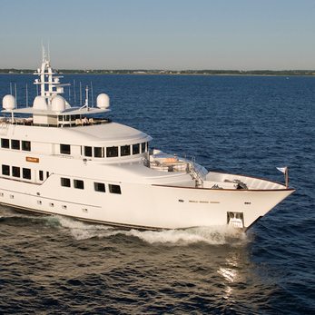 Ingot yacht exterior 2
