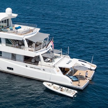 Serenity & Unity yacht exterior 4