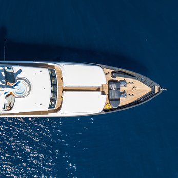 Cyan yacht exterior 3