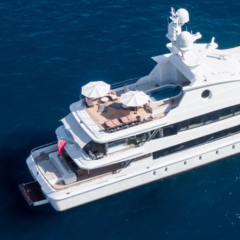 Lucky Lady yacht exterior 5