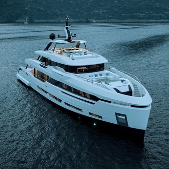 Lee yacht exterior 2