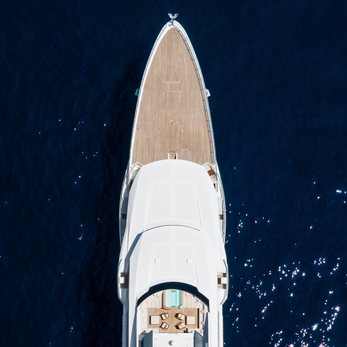 DreAMBoat yacht exterior 3