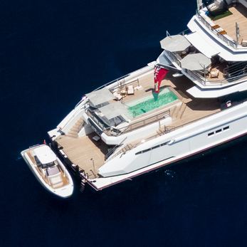 DreAMBoat yacht exterior 5