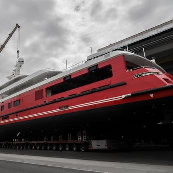 Akula yacht exterior 5