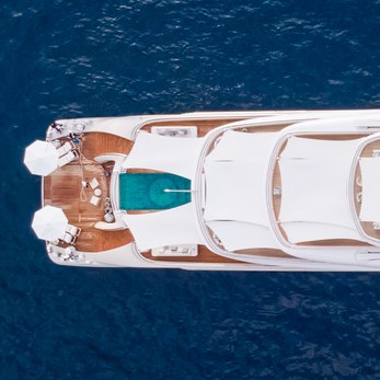 H3 yacht exterior 5