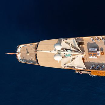 Nero yacht exterior 5