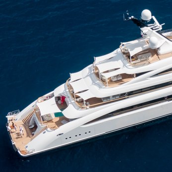 Alvia yacht exterior 5