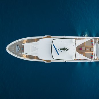 Hyhma yacht exterior 3