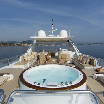 Lady G II yacht exterior 2
