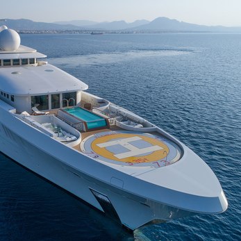 Elements yacht exterior 2