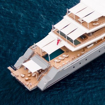 Seven Seas yacht exterior 5