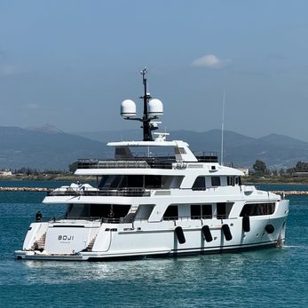 Boji yacht exterior 5