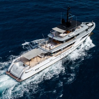 Para Bellum yacht exterior 4