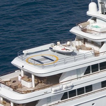 Utopia yacht exterior 3