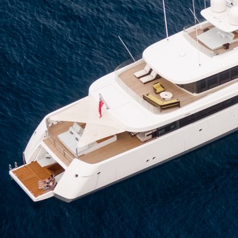 JC yacht exterior 4