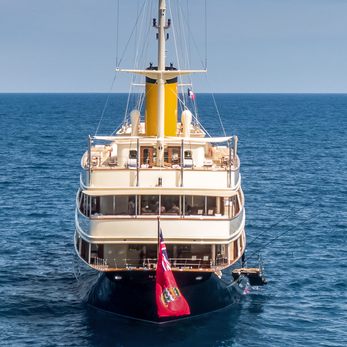 Nero yacht exterior 4
