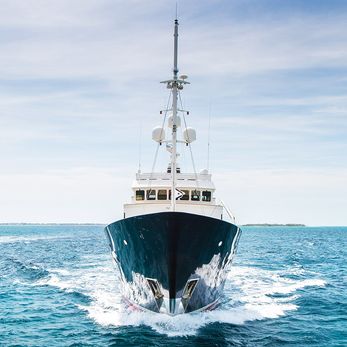 Pioneer yacht exterior 2