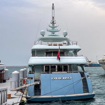 O'Neiro yacht exterior 4