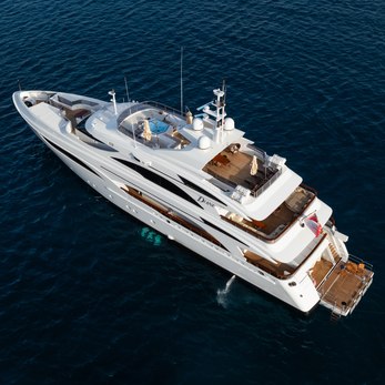Diane yacht exterior 3