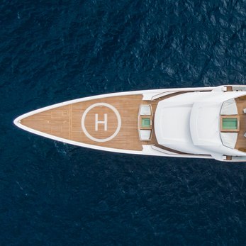 Infinity yacht exterior 3