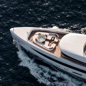 Lady Estey yacht exterior 2