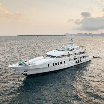 Samadhi yacht exterior 2