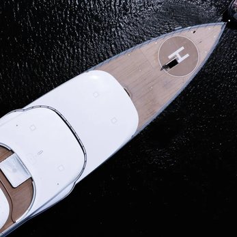 Moonrise yacht interior 3