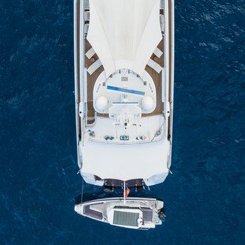 Tempo yacht exterior 5