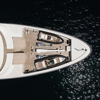 Pure yacht exterior 3