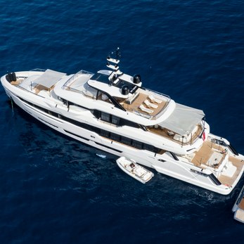 Astera yacht exterior 4