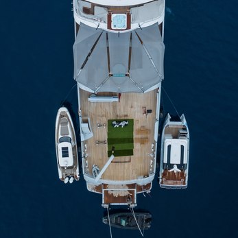 Victorious yacht exterior 4