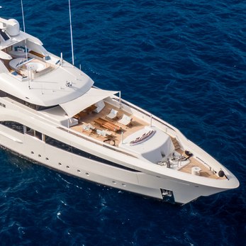 Somnium yacht exterior 4