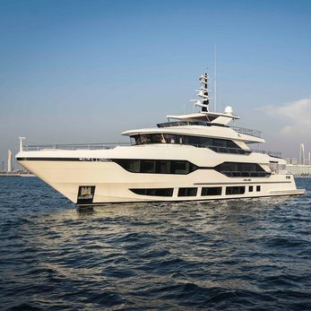 Rocket ONE yacht exterior 4