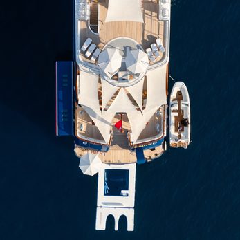 Huntress yacht exterior 5