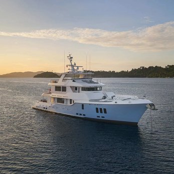 Safe Passage yacht exterior 3