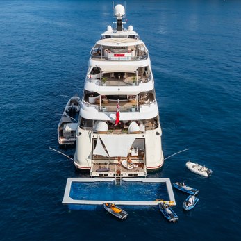 Eminence yacht exterior 4