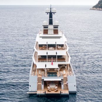 Seven Seas yacht exterior 4