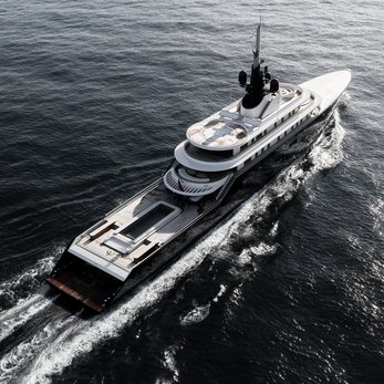 Liva yacht exterior 4