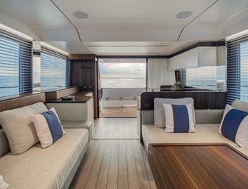 Astondoa As5, Interior