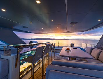 Cantiere Delle Marche RJ 115, Fly Deck/Sportdeck