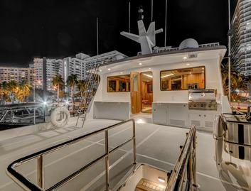 Outer Reef 860 Deluxbridge Skylounge Motoryacht, Fly Deck/Sportdeck