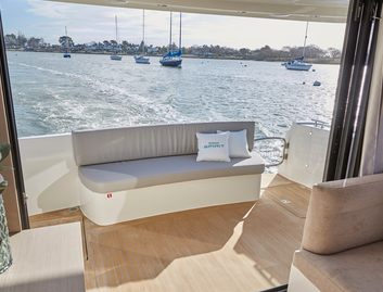 Rodman Spirit 42 Coupe, Deck Area