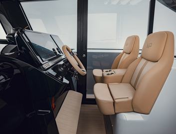 Marcopolo Adventure MP12 , Helm Station